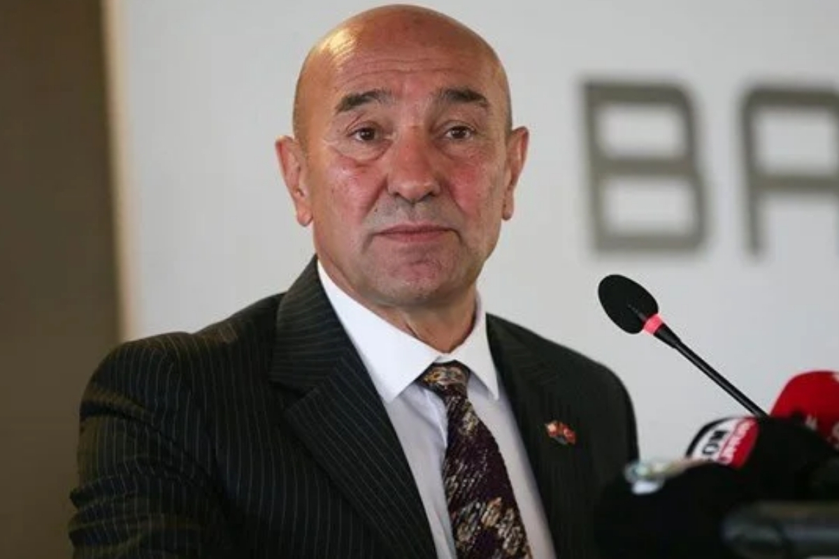 İzmir önceki dönem Büyükşehir Belediye Başkanı Tunç Soyer, Terörle Mücadele Şube Müdürlüğü ekipleri tarafından gözaltına alındı