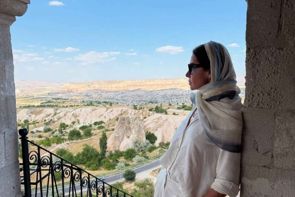 Kapalıçarşı’dan eşarp aldı, Kapadokya’da gözyaşlarına boğuldu: Ünlü oyuncu Giovanna Antonelli Türkiye’ye hayran kaldı