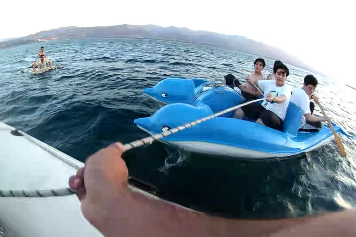 Sapanca Gölü'nde mahsur kalan 17 kişi kurtarıldı