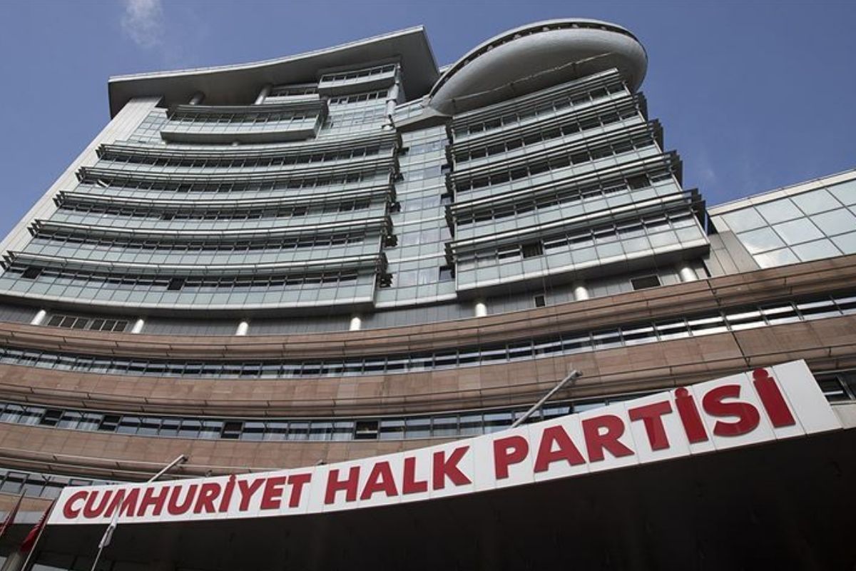 CHP, tüm belediye başkanlarını Ankara'ya çağırdı