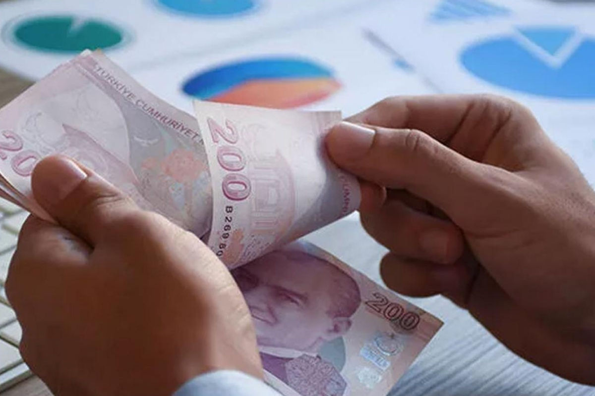 Son 2 yılda 200 TL banknotun piyasadaki payı 23 puan artarken, 100 TL banknotun payı neredeyse 20 puan azaldı