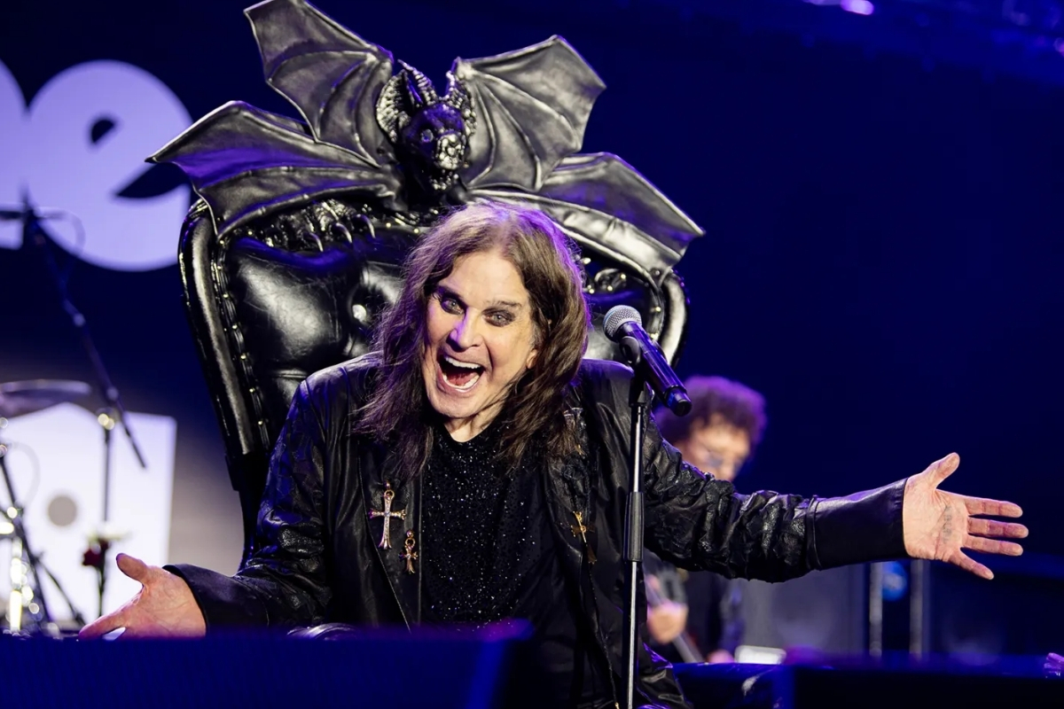 Ozzy Osbourne müzik hayatına veda ederken 190 milyon dolarlık konser gelirini bağışladı