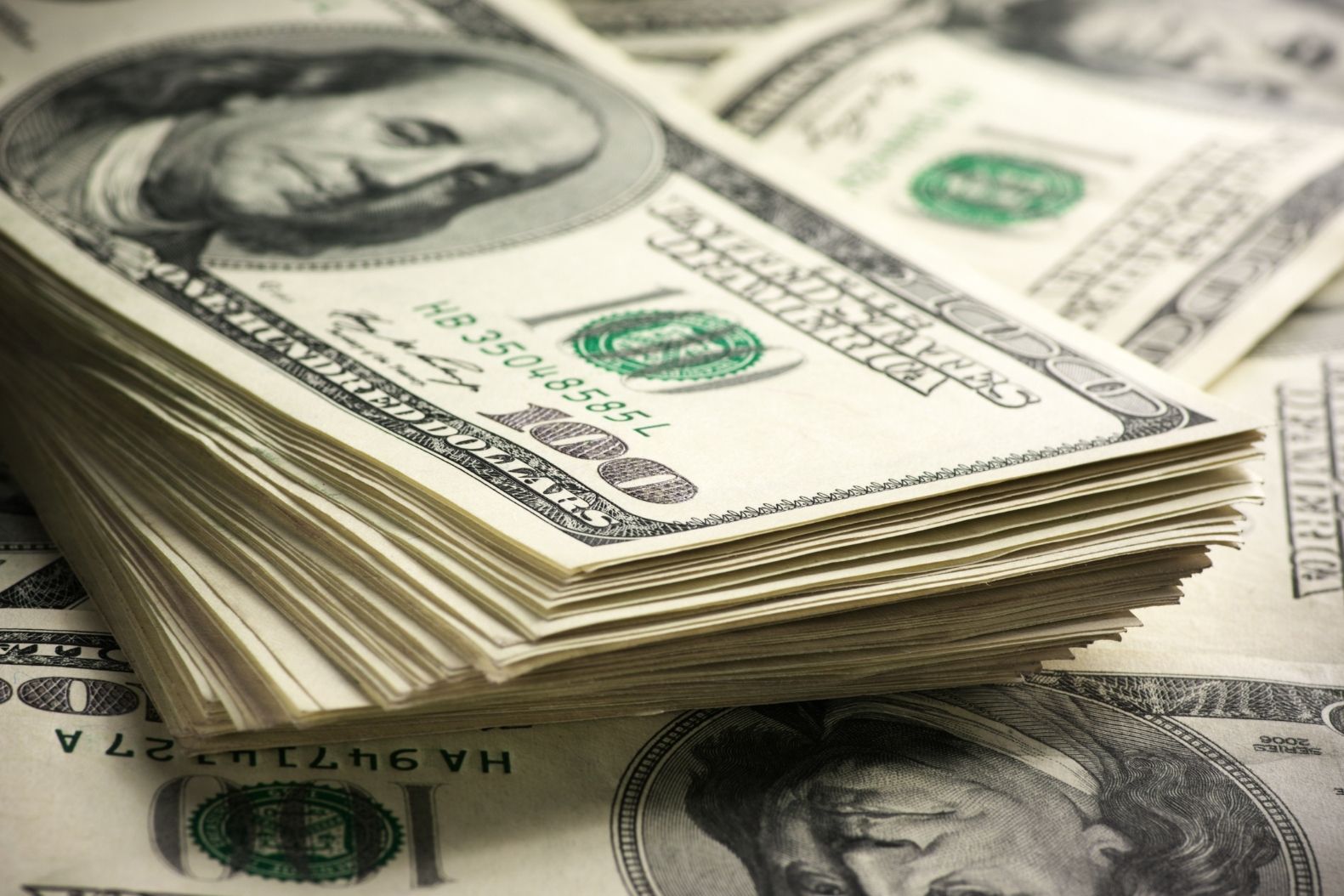 ABD'de gümrük vergisi gelirinde rekor, bütçe haziranda 27 milyar dolar fazla verdi