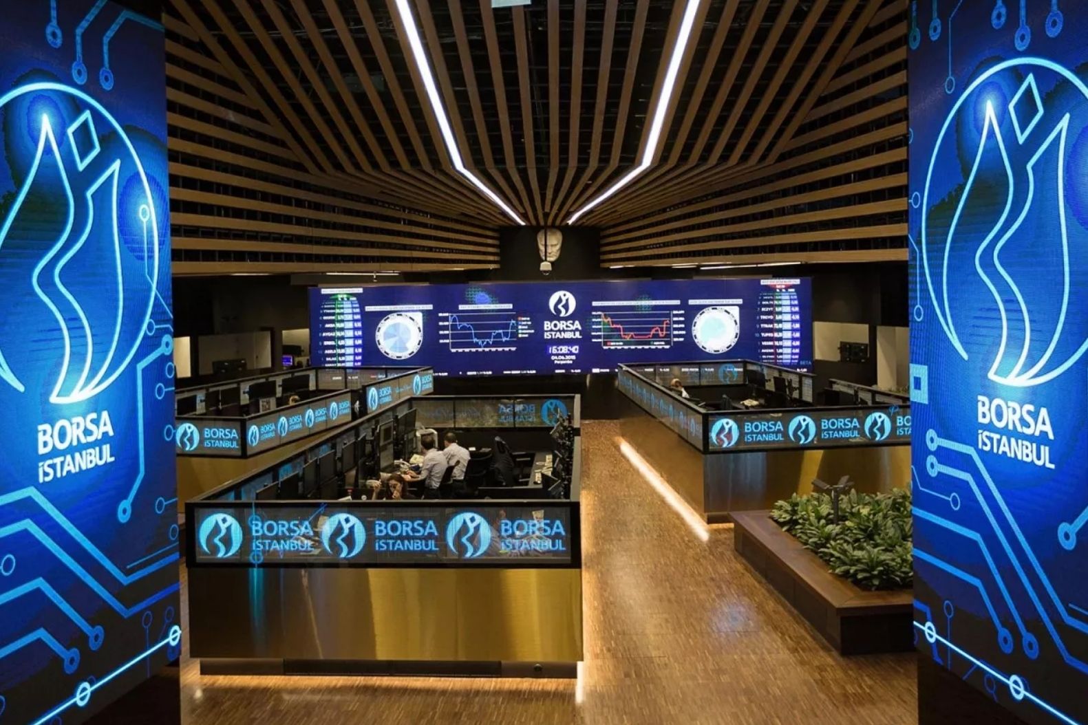Bankacılık endeksindeki sert kayıp sürüyor, bugün yüzde 2,56 düştü