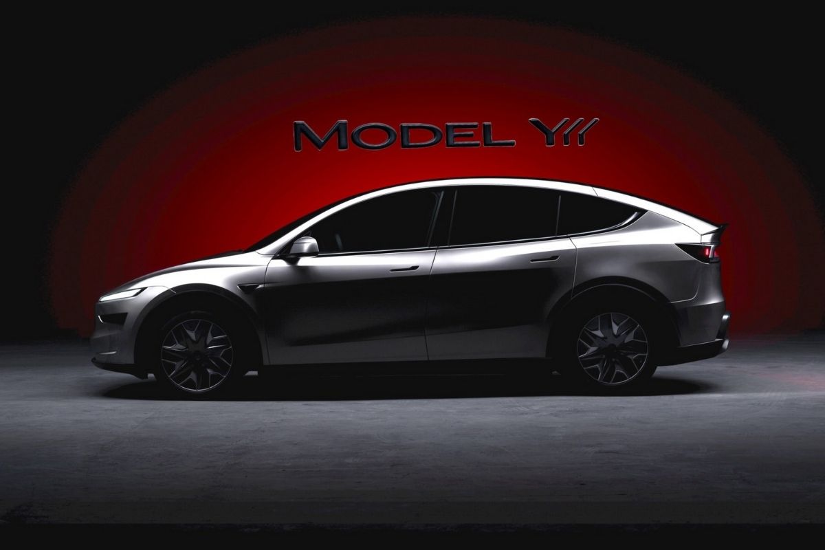 Yeni Tesla Model YL tanıtıldı: Uzatılmış dingil mesafesi ve 6 koltuklu yeni SUV