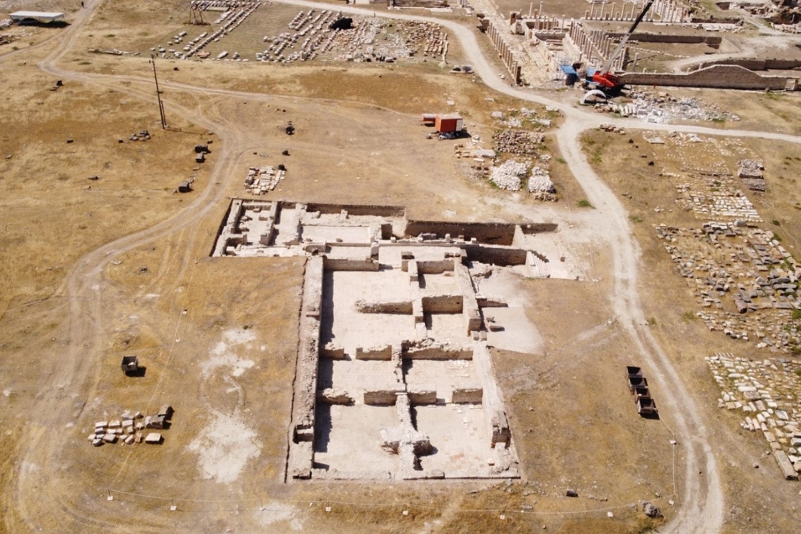 1600 yıllık lüks: Davetlilere ikram etmek için havuzda balık yetiştirmişler