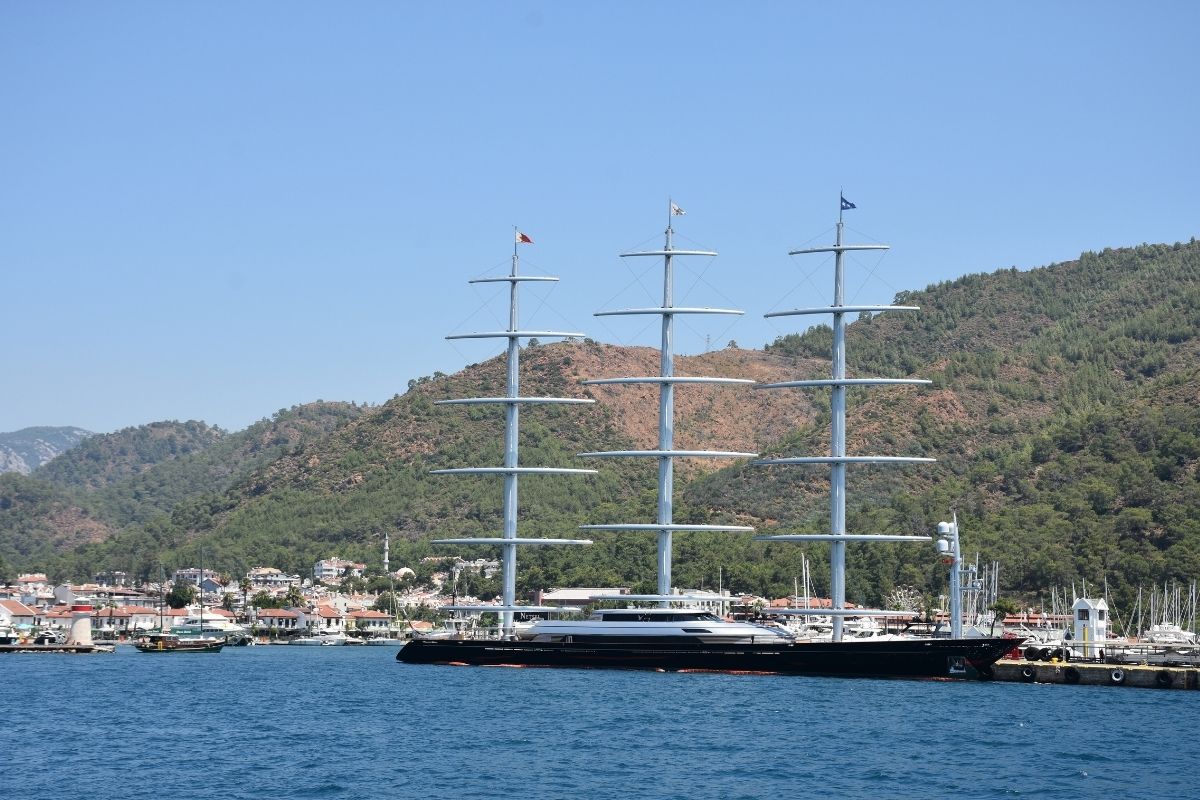 Maltese Falcon isimli lüks yat Marmaris'te