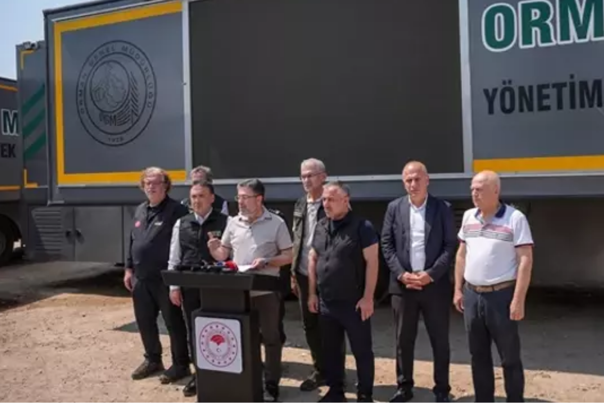 Tarım ve Orman Bakanı İbrahim Yumaklı'dan orman yangınlarının son durumu hakkında açıklama