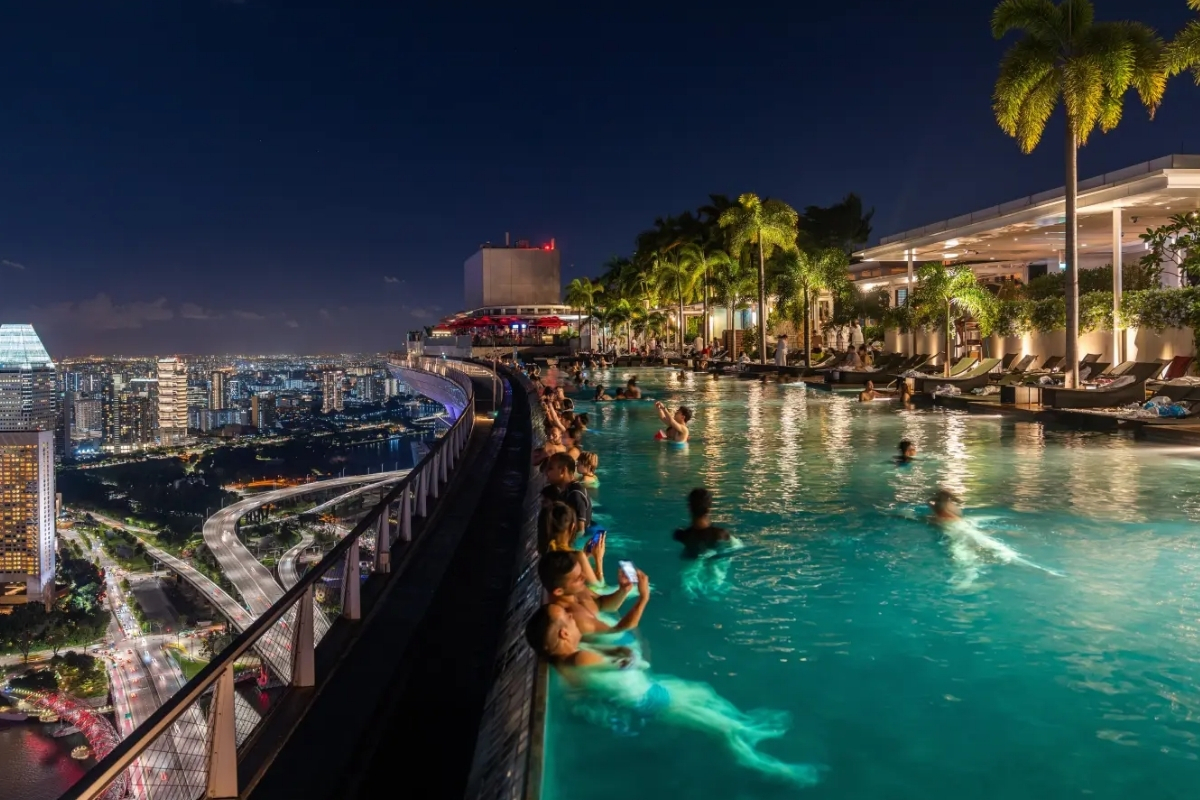 Singapur’un simgesi Marina Bay Sands, 8 milyar dolarlık devasa genişleme projesine başladı
