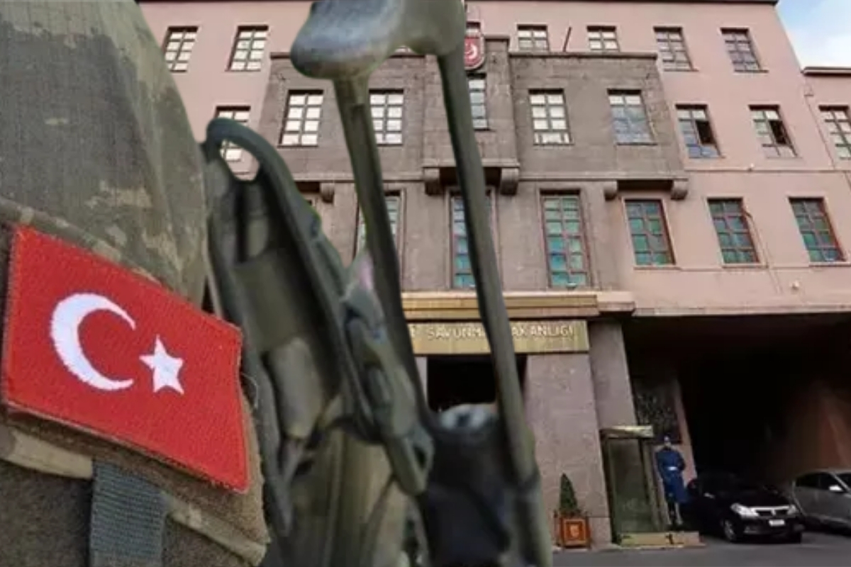 MSB Açıkladı: İskenderun’da temel askerlik eğitimi gören 2 asker sıvı kaybı nedeniyle şehit oldu, 5 asker hastanede