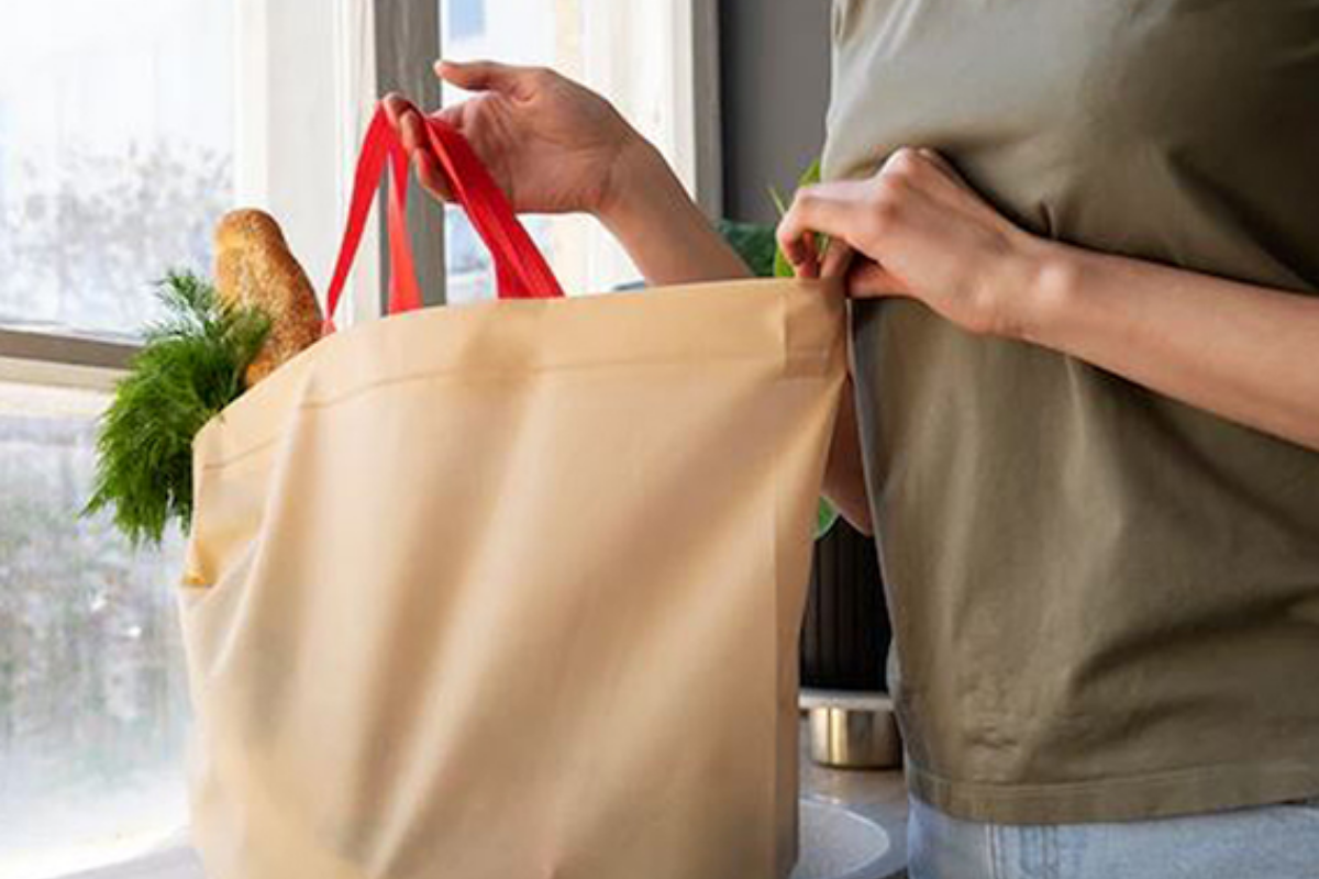 KDK'den plastik poşet yerine sadece kağıt ve bez çanta satan marketlere ilişkin karar