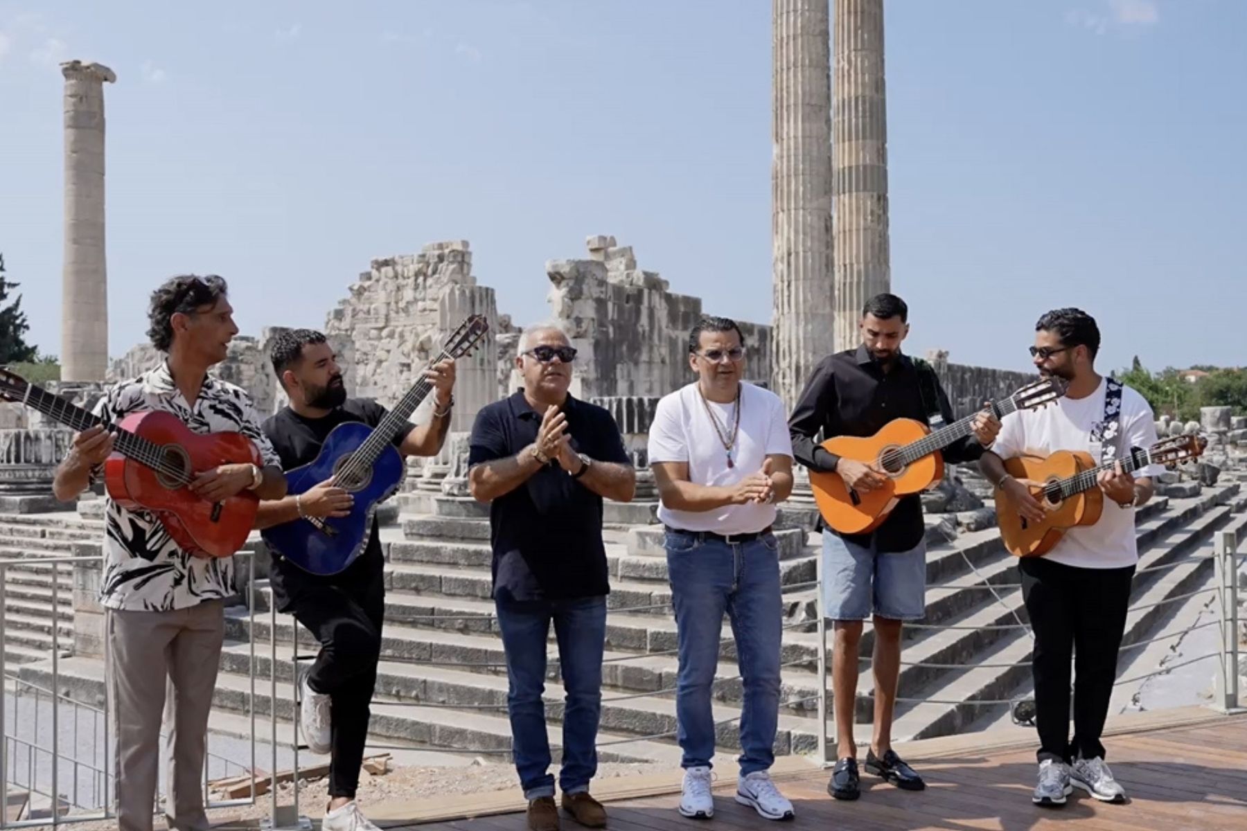 Gipsy Kings by Andre Reyes, Apollon Tapınağı'nda klip çekti