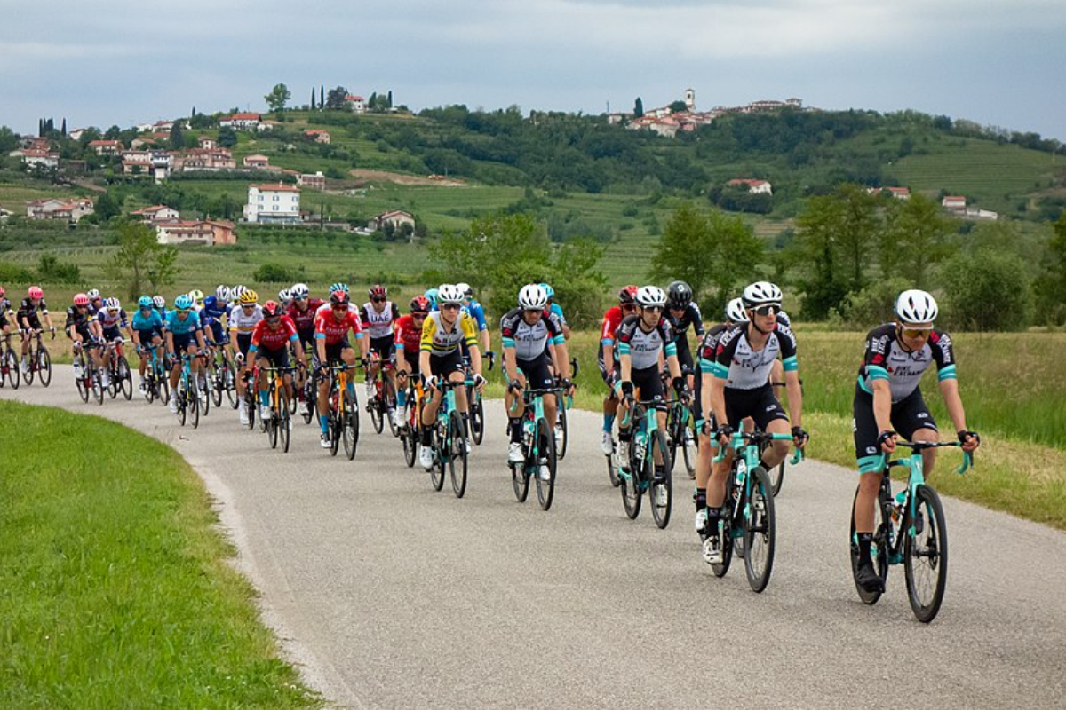 Dünyanın en prestijli bisiklet yarışlarından Giro d'Italia 2026 Bulgaristan’dan start alacak