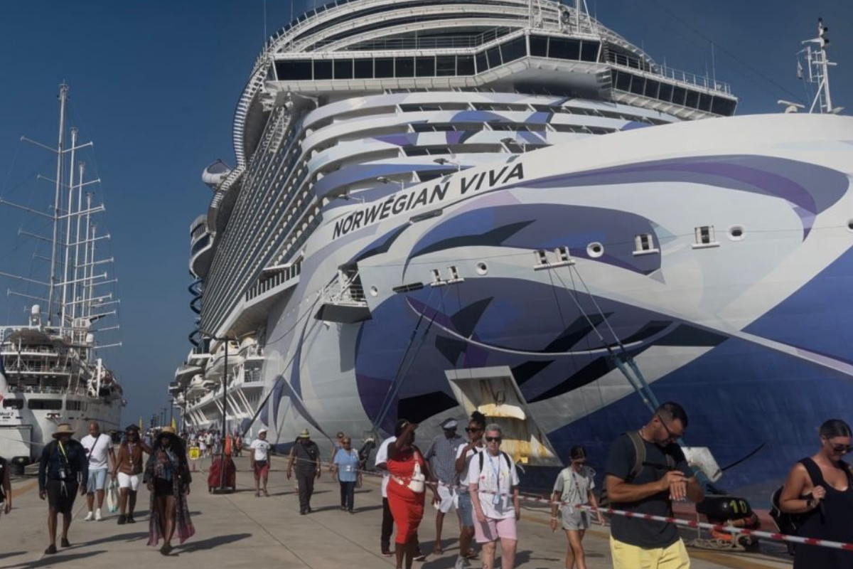 Bodrum’a iki kruvaziyerle 4 bin yolcu geldi