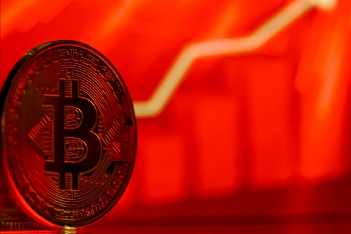 Bitcoin rekora doymuyor: 124.480,82 dolara ulaştı