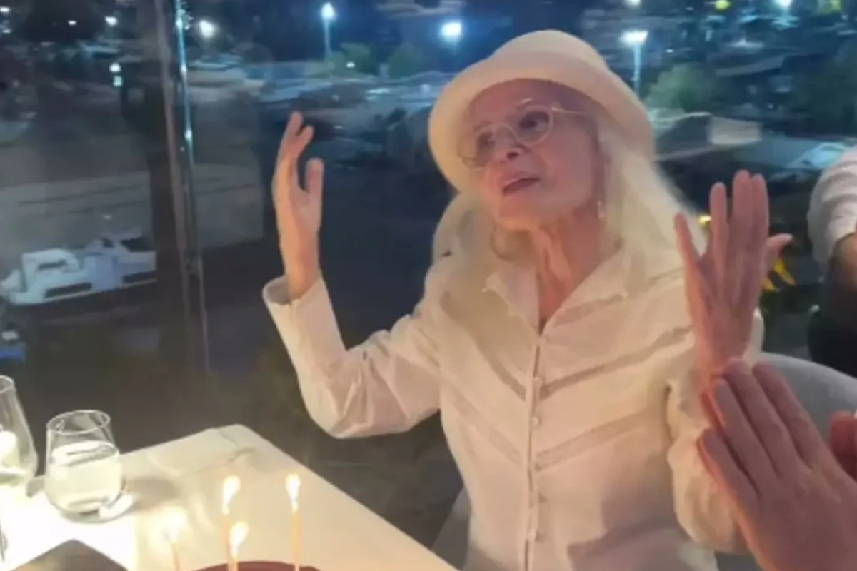 Entübe edildi, iddialarını yalanlayan 'taş bebek' Gönül Yazar, 89’uncu yaş gününü sağlıklı görüntüsüyle kutladı