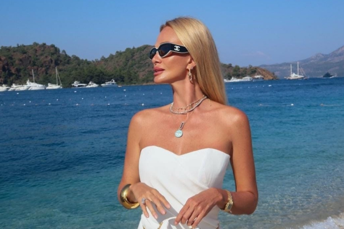 FIFA 2018 Dünya Kupası elçisi Victoria Lopyreva, 42'nci yaşını Türkiye'de kutladı