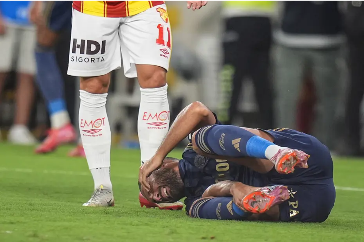 Fenerbahçe'den Cenk Tosun'un sakatlığıyla ilgili açıklama