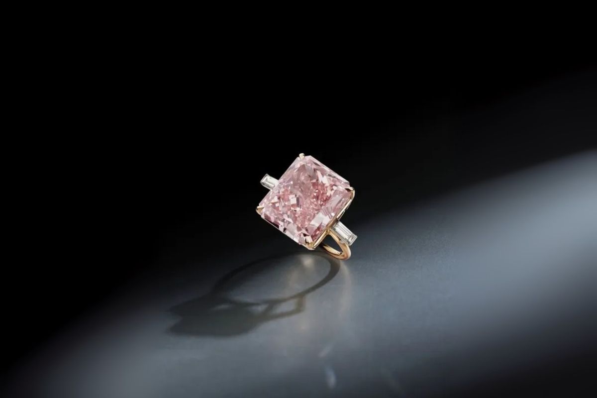 Dubai'de 25 milyon dolarlık pembe elmas soygunu