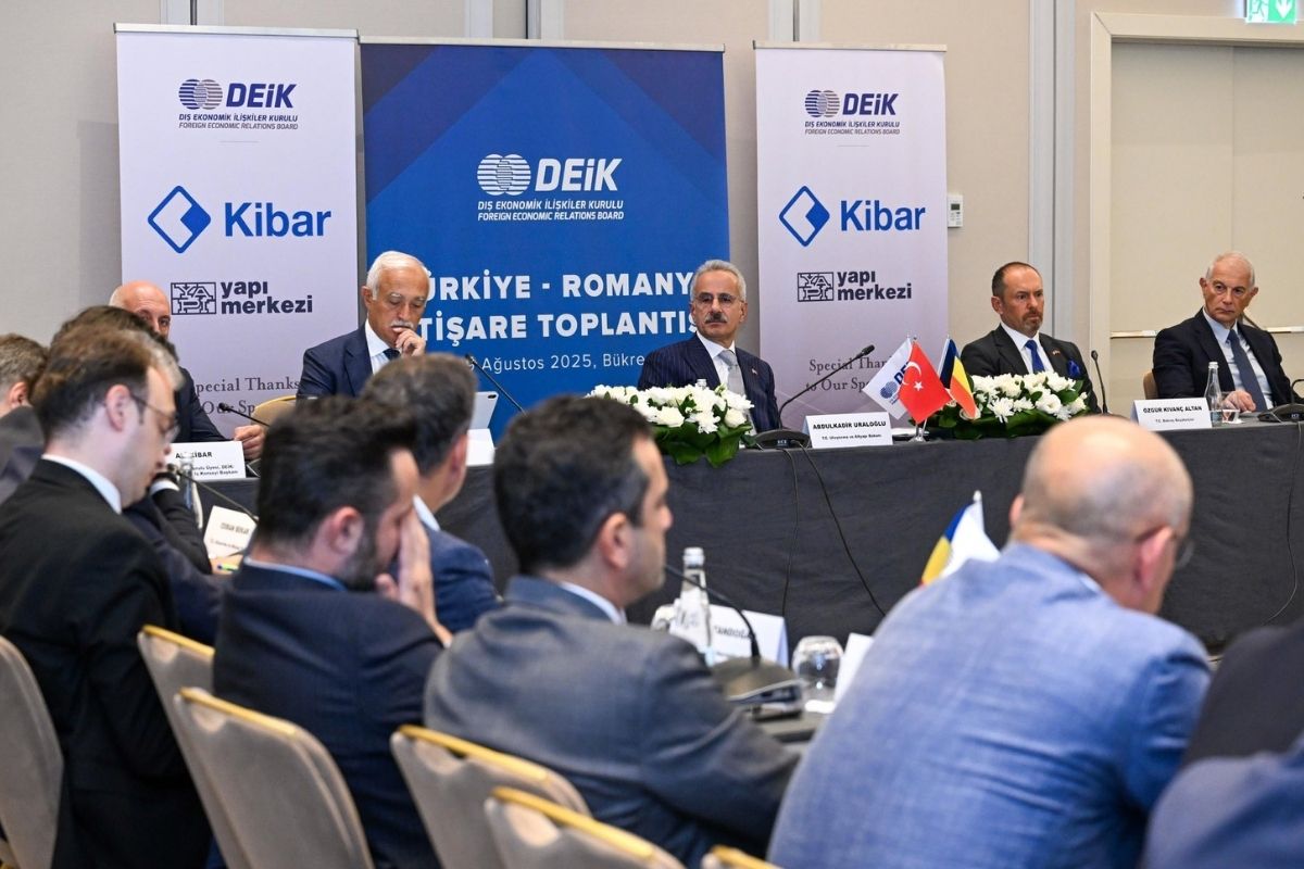 'Türkiye-Romanya Yuvarlak Masa Toplantısı' yapıldı, Ulaştırma ve Altyapı Bakanı Abdulkadir Uraloğlu da katıldı