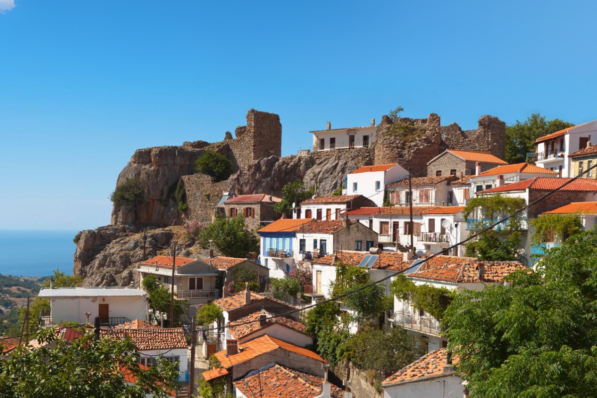 Yunanistan'ın Semadirek Adası kapılarını Türk turistlere açıyor: Vize memuru atandı, tek eksik feribot seferi