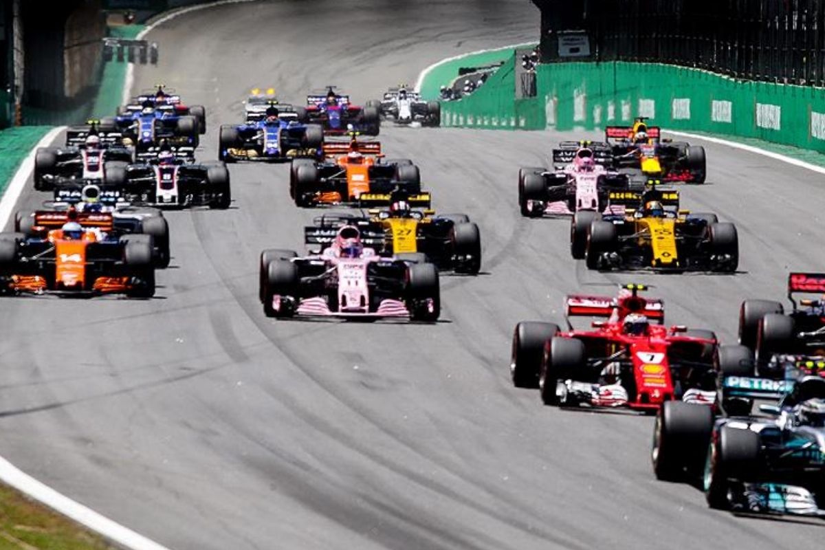 Mercedes Teknik Direktörü Toto Wolff ve Red Bull Danışmanı Helmut Marko F1’in İstanbul Park’a dönüşü için destek verdi