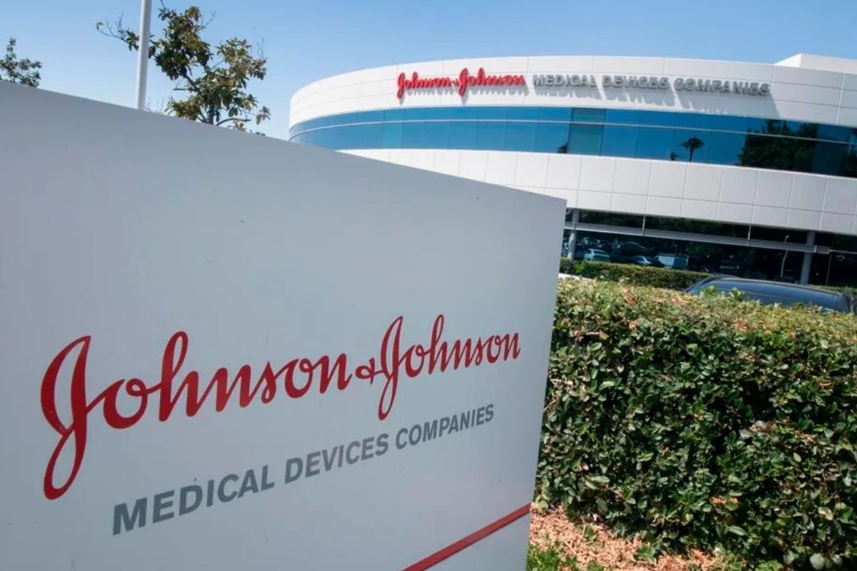İlaç devi Johnson & Johnson, Trump'ın ilaç ithalatına yüzde 250 vergi kararı sonrası ABD'de 2 milyar dolarlık yatırımı açıkladı