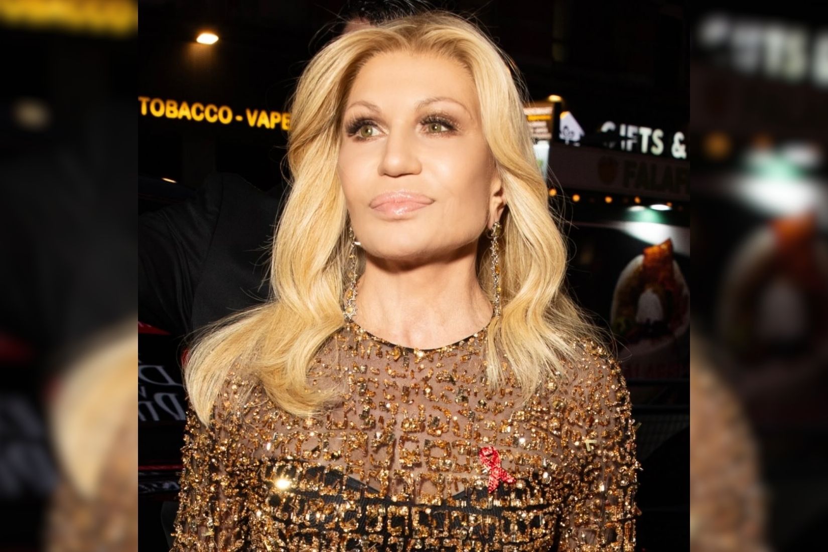 Ünlü moda tasarımcısı Donatella Versace'nin son halini görenler tanıyamadı