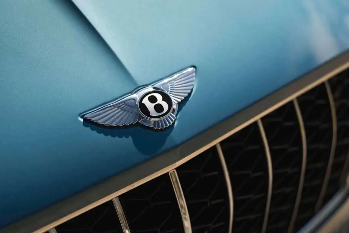 Bentley yarış mirasından ilham alan Continental Supersports modelini tanıtmaya hazırlanıyor