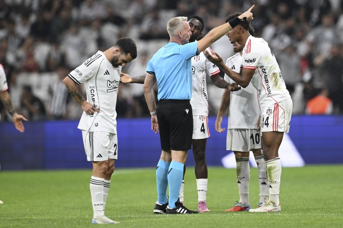Beşiktaş, Konferans Ligi play-off rövanş maçında Lausanne takımına yenildi, Avrupa defterini kapattı