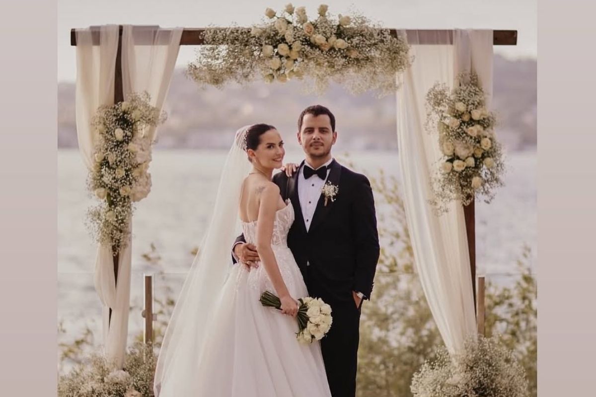 Ezgi Şenler çocukluk aşkıyla evlendi