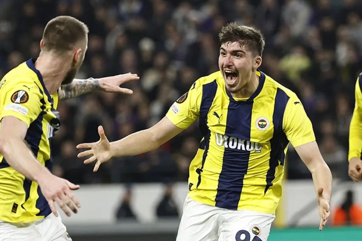 Fenerbahçe, Al-Hilal takımıyla anlaştı, Yusuf Akçiçek 22 milyon euro transfer bedeliyle Suudi Arabistan'a gidiyor