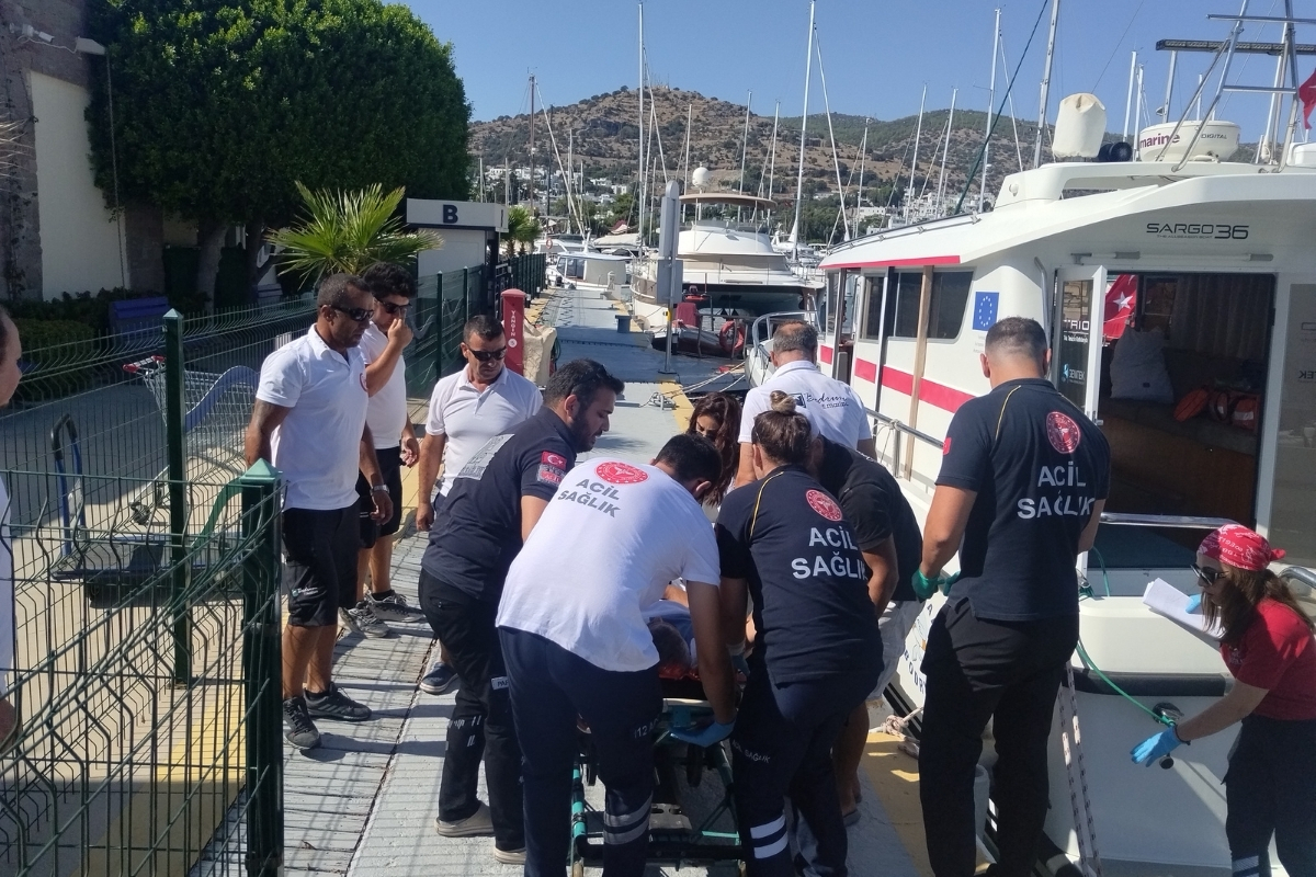 Datça'da vurgun yiyen dalgıç hastaneye kaldırıldı