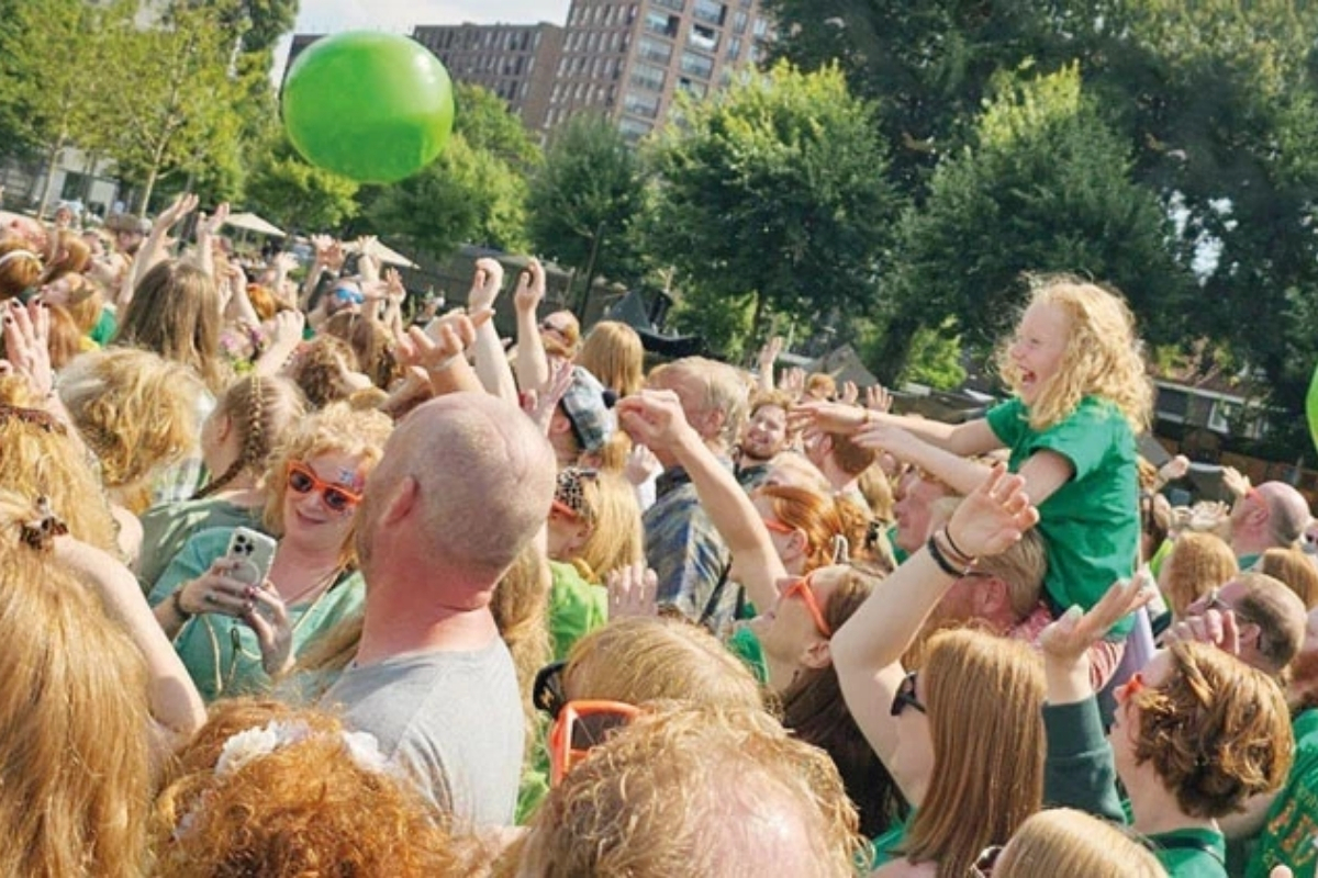 Hollanda’nın Tilburg kentinde düzenlenen ‘Kızıl Saç Günleri’ festivali binlerce doğal kızıl saçlıyı bir araya getirdi
