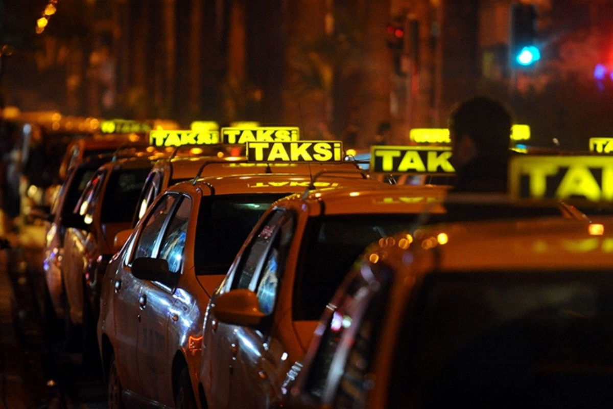 İBB'nin plaka ihalesine katılım düşük oldu: 150 taneden 24'ü satıldı