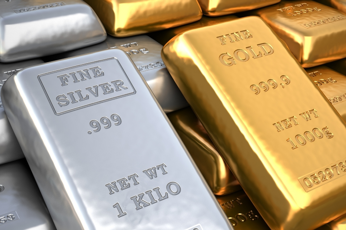 Fed’in faiz indirim beklentisi altın ve gümüşü rekor seviyelere taşıdı, gram altın 4 bin 620 TL’yi aştı