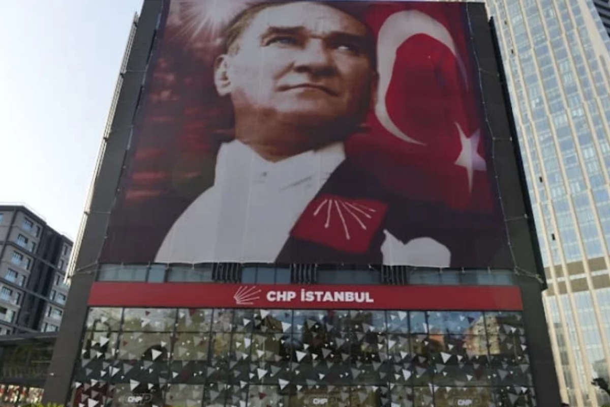 CHP’nin İstanbul'daki 4 ilçe kongresi durduruldu