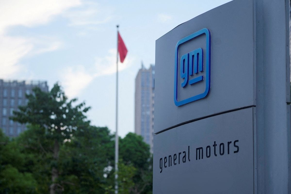 General Motors, büyük bir elektrikli araç fabrikasında üretimi azaltma kararı aldı