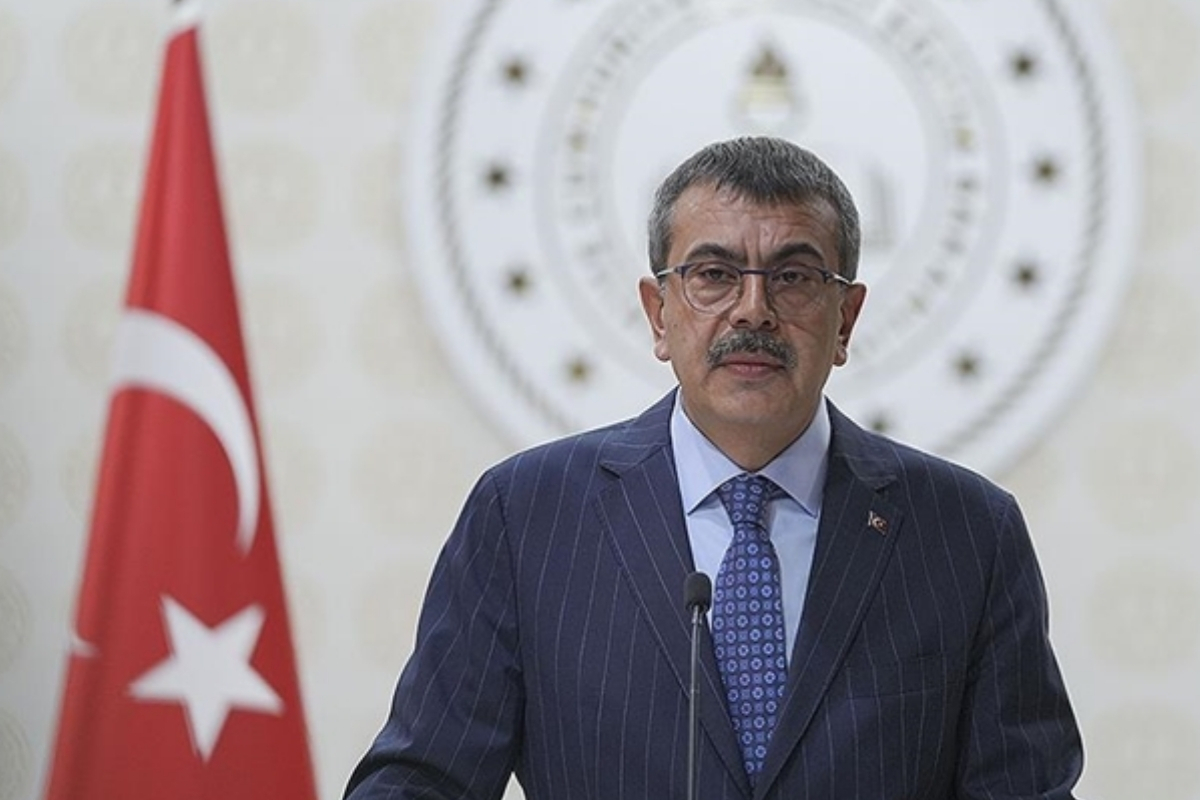 Bakan Tekin duyurdu: İstanbul'da pazartesi günü okullar 10'da açılacak