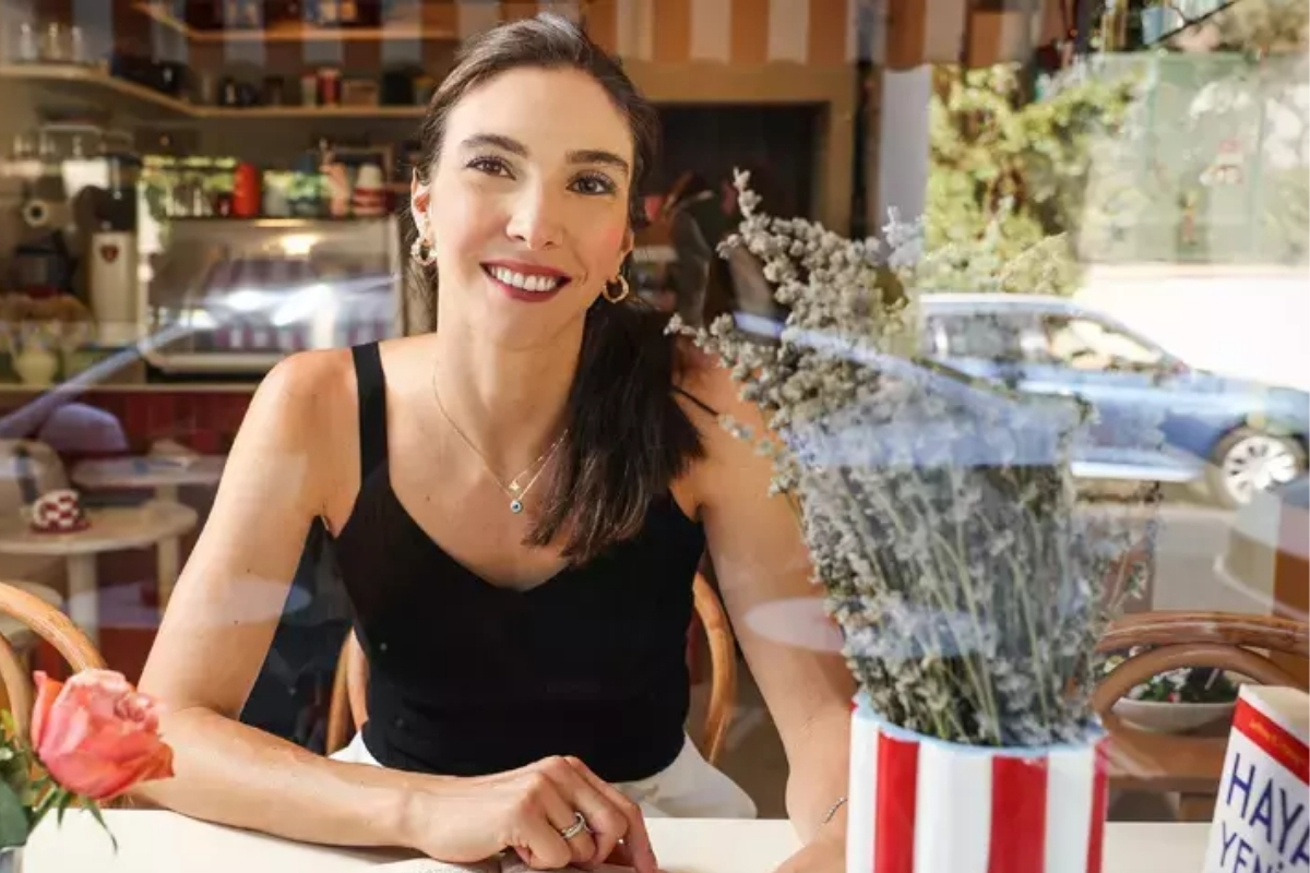 Naz Aydemir'in pasla bir kitap akımı