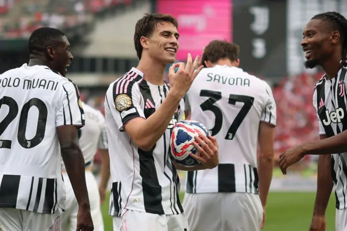 Milli futbolcu Kenan Yıldız, İtalya'da ağustos ayının futbolcusu seçildi