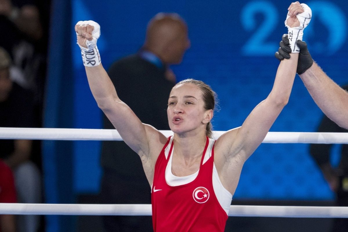Buse Naz Çakıroğlu, Dünya Boks Şampiyonası'nda finale yükseldi