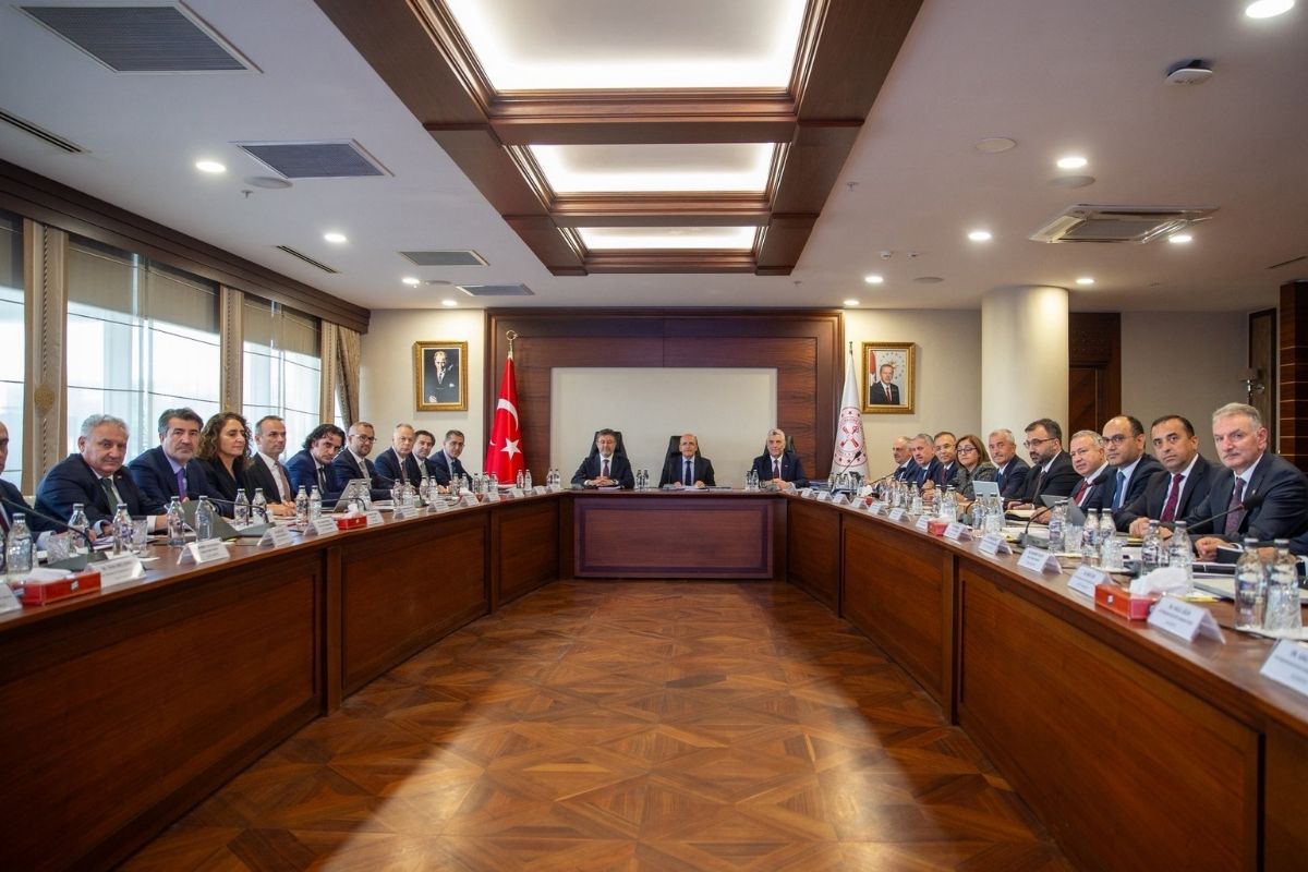 Gıda Komitesi, Hazine ve Maliye Bakanı Mehmet Şimşek'in ev sahipliğinde toplandı