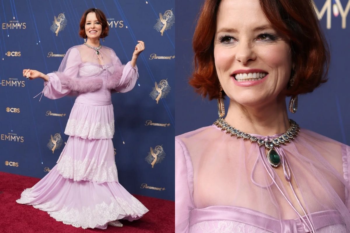 Parker Posey, Emmy Ödülleri'nde zümrüt ve elmas takılarıyla dikkat çekti