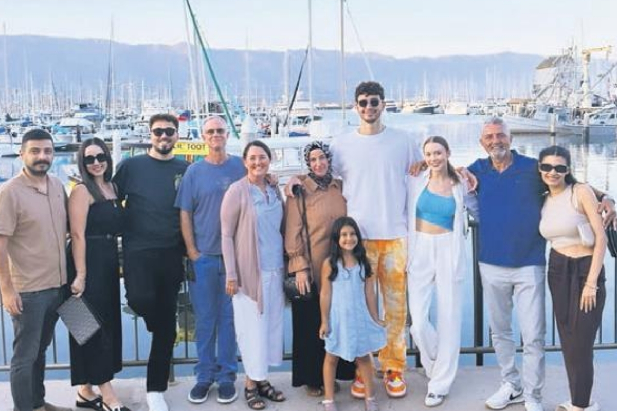 Alperen Şengün ve Hannah Cherry’nin ilişkisi aileleri de bir araya getirdi