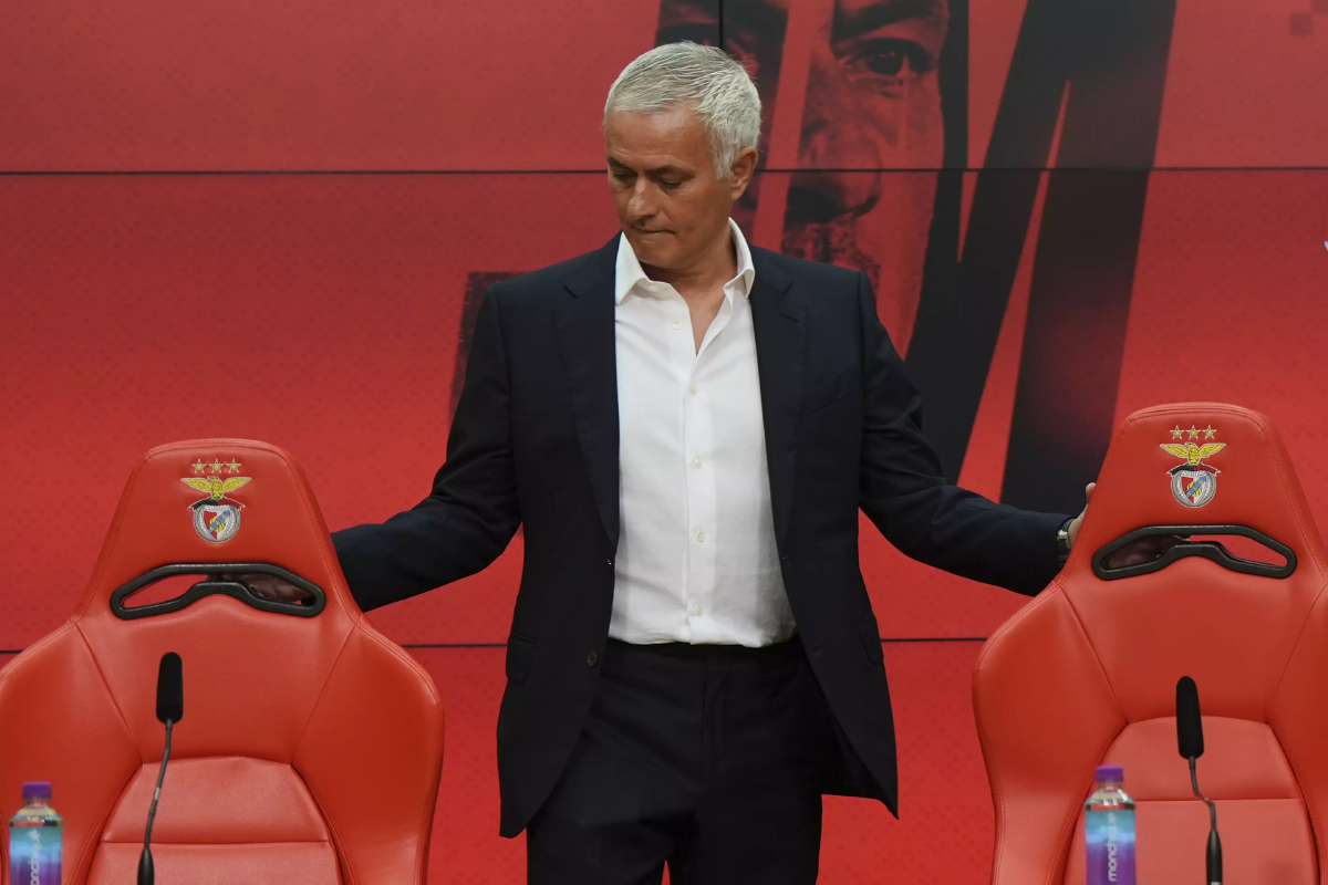 Jose Mourinho Benfica ile ilk maçını 3-0 kazandı