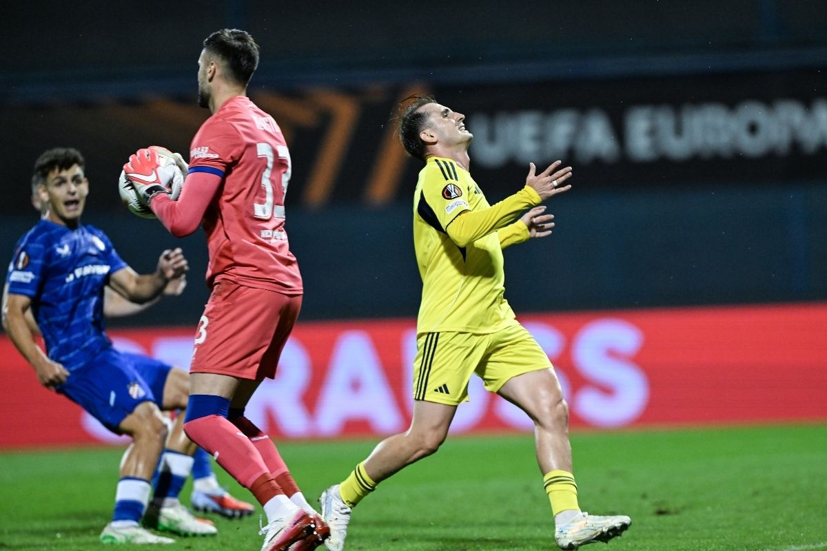 Fenerbahçe, Avrupa Ligi ilk maçında Dinamo Zagreb'e yenildi