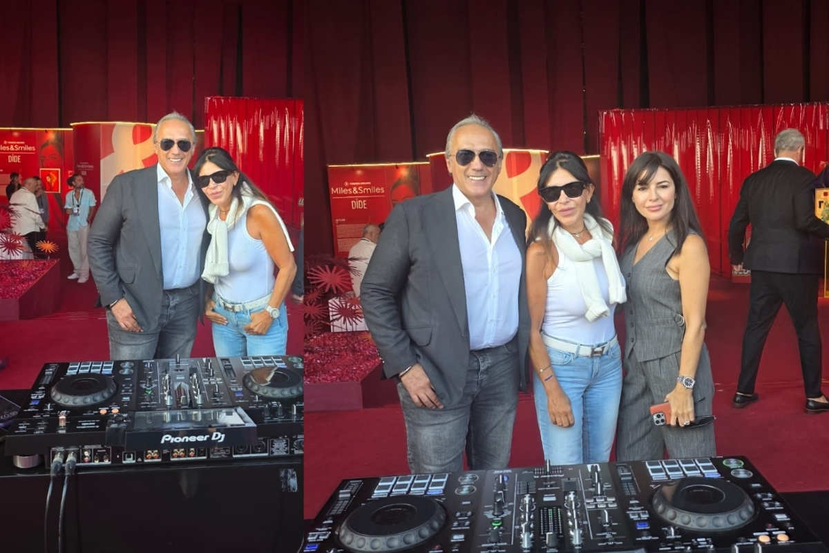 Akbank Yönetim Kurulu Başkanı Suzan Sabancı Contemporary Istanbul’da DJ kabinine geçti