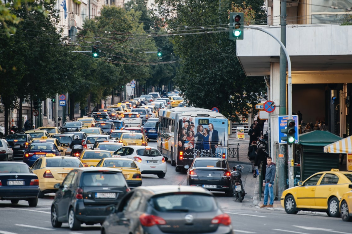 Yunanistan, trafik kurallarında sıkılaştırmaya giderken pek çok ülke tatilcileri yeni kurallara karşı uyarıyor