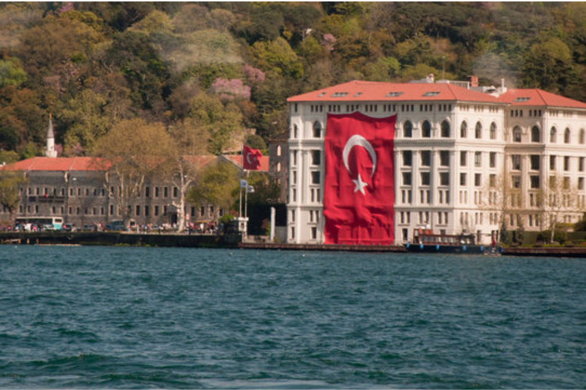 Can Holding'e yönelik soruşturma kapsamında Ciner Grup’a bağlı şirketlerde yönetici olduğu tespit edilen 12 şüpheli gözaltına alındı